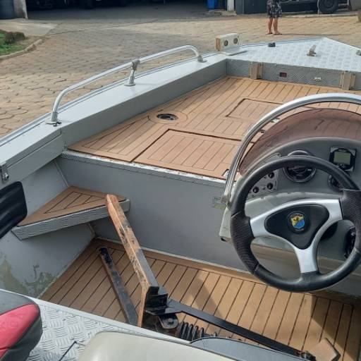 Lancha Metalglass Quest 195 por Guia de Pesca Esportiva 