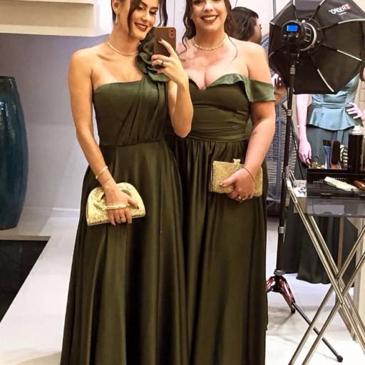 Aluguel de Trajes para Madrinhas em Avaré – SP