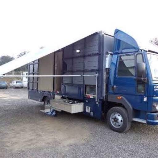 Toldo Cortina com Braço para Caminhão: Versatilidade e Proteção - Avaré  por RR Toldos, Lonas e Coberturas 