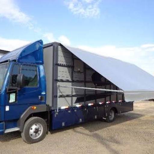 Toldo Cortina com Braço para Caminhão: Versatilidade e Proteção - Avaré  por RR Toldos, Lonas e Coberturas 