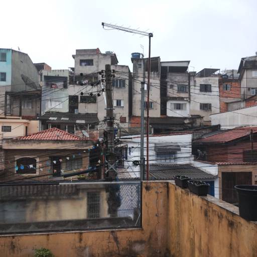 Antena Capt 18 elementos instalada para um ponto no bairro Jardim Guarará Santo André em 28/10/2025 por Luiz Carlos Antenista