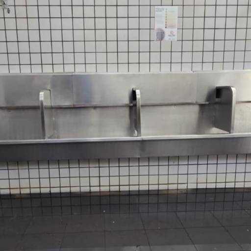 Mictório Industrial em Inox Produzido para a Usina Zilor – Projeto Especial em Lençóis Paulista por MW Inox Fabricação e Polimento Industrial