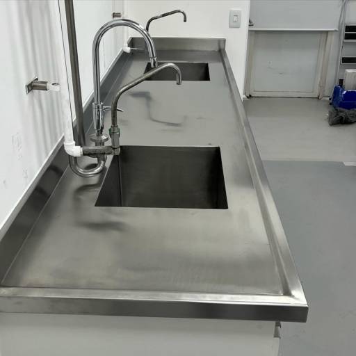 Bancadas e Mesas Industriais em Inox – Funcionalidade e Alta Performance em Lençóis Paulista