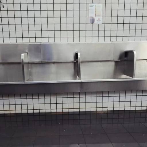 Mictório Industrial em Inox Produzido para a Usina Zilor – Projeto Especial em Lençóis Paulista por MW Inox Fabricação e Polimento Industrial