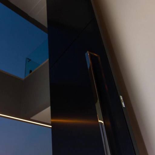 Porta em ACM por VerticalGlass - Esquadrias de Alumínio e Vidros Porta em ACM por VerticalGlass - Esquadrias de Alumínio e Vidros