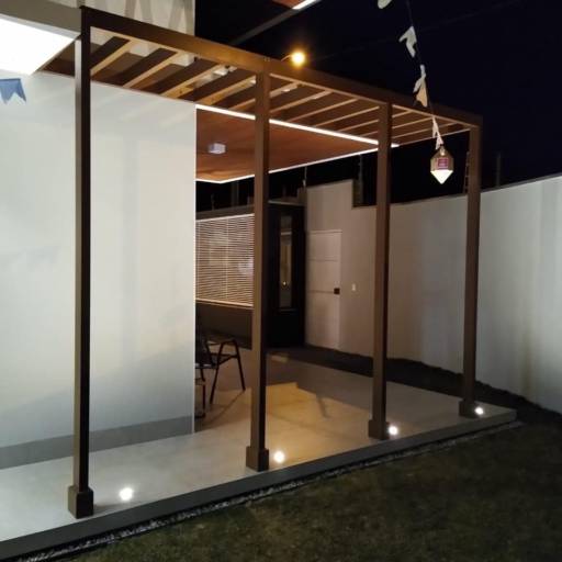 Pergolado por VerticalGlass - Esquadrias de Alumínio e Vidros