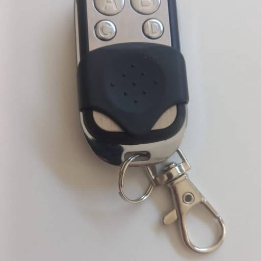 Controle copiador de aço escovado por MS Seg Distribuidora Serviços e Manutenção