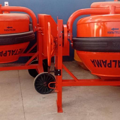 BETONEIRA 400L para Locação em Santa Cruz do Rio Pardo - SP