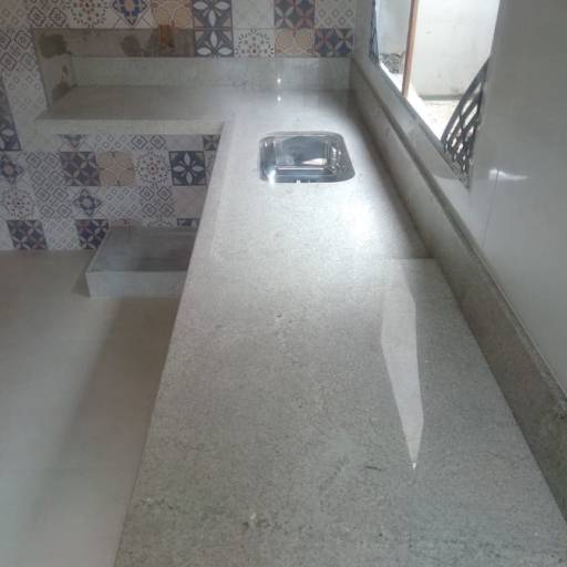 Pia e Balcão no Granito Branco Itaunas por R.R Marmoraria