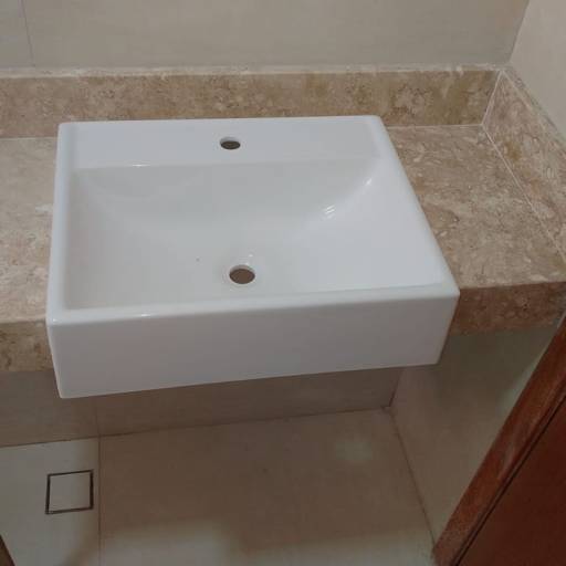 Lavatório no mármore Travertino