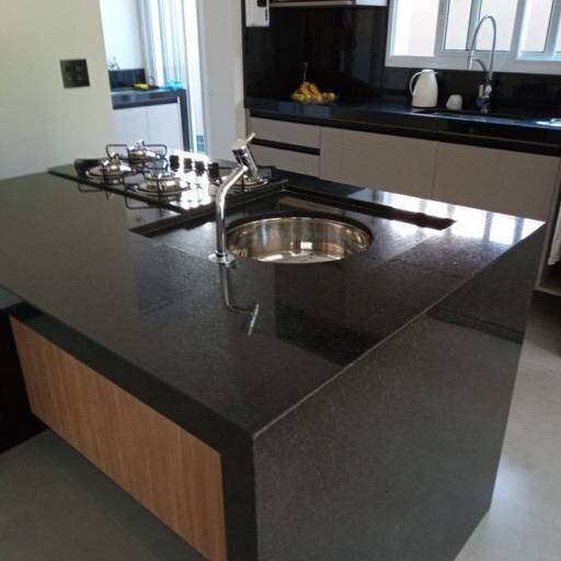 Pia/Balcão/ilha no Granito Preto São Gabriel