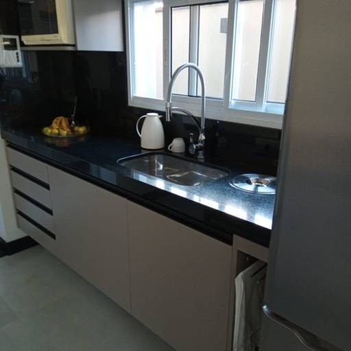 Pia/Balcão/ilha no Granito Preto São Gabriel por R.R Marmoraria