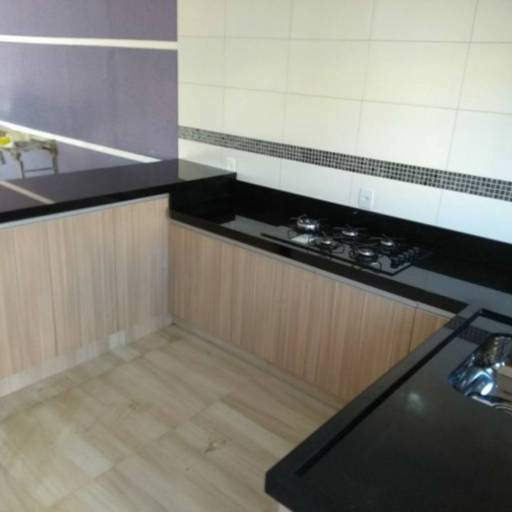 Pia no Granito Preto Negresco por R.R Marmoraria