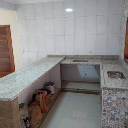 Pia / balcão e Lavatórios no Granito Santa Cecília em Tietê, SP por R.R Marmoraria