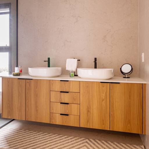 Design Inteligente em Banheiros Planejados – Ninho Verde II por THRE3 - Estúdio de Design