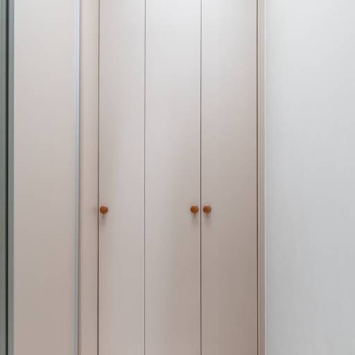 Closets Planejados no Ninho Verde II – Organização Total por Solutudo