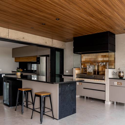 Cozinhas e Espaços Gourmet no Ninho Verde II por THRE3 - Estúdio de Design