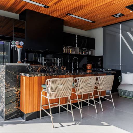 Cozinhas e Espaços Gourmet no Ninho Verde II por THRE3 - Estúdio de Design