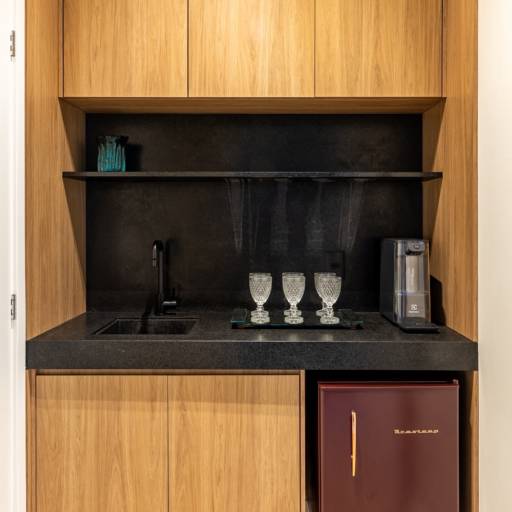 Bar Planejados no Ninho Verde II – Design Funcional por THRE3 - Estúdio de Design