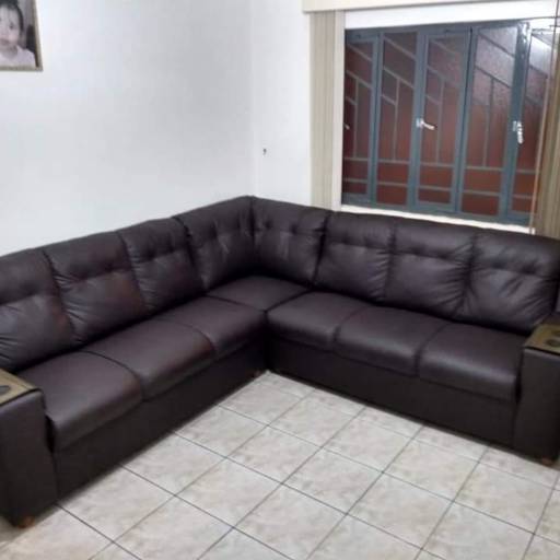 Estofados em Couro – Elegância e Durabilidade para sua Casa em Assis/SP por Estofados e Mudanças Modelar