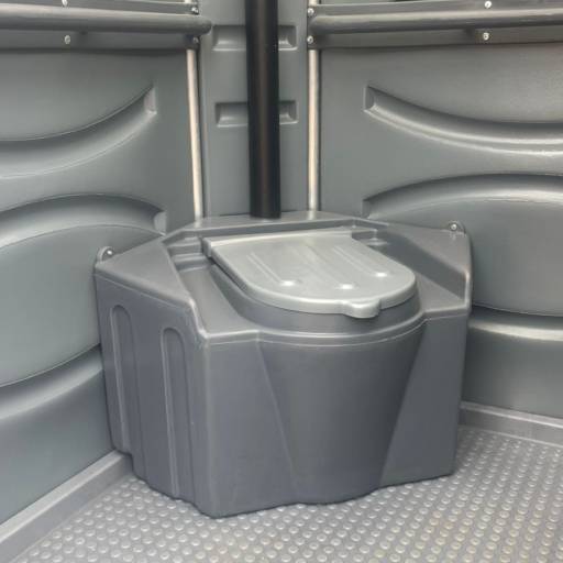 Banheiro Químico Simples e PCD Feminino – Praticidade e Conforto em Assis/SP em Assis, SP por Império Locação de Banheiro Químico