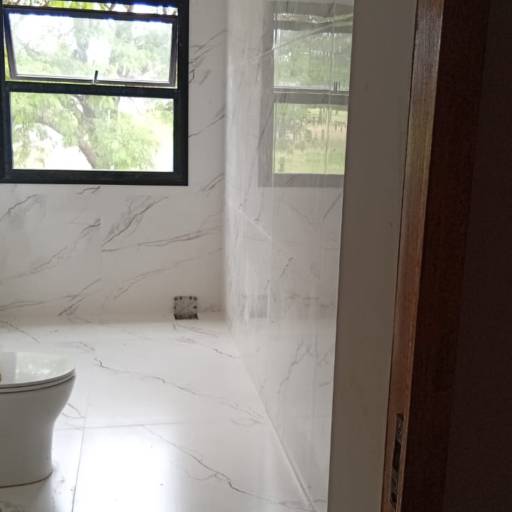 Casa Pronta de Alto Padrão – Riviera de Santa Cristina XIII por Casas Riviera 