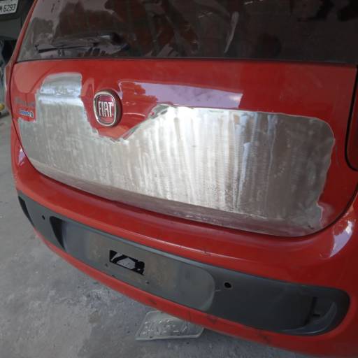Serviço de Funilaria e Pintura - Excelência em Reparos Automotivos em Jundiaí