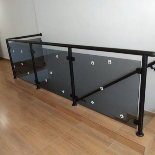 Guarda-Corpo de Vidro - Segurança e Estilo para seu Espaço em São Paulo