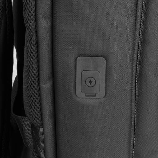 14865 Mochila de Poliéster USB 27 Litros em São José do Rio Preto, SP por Public Gráfica e Brindes