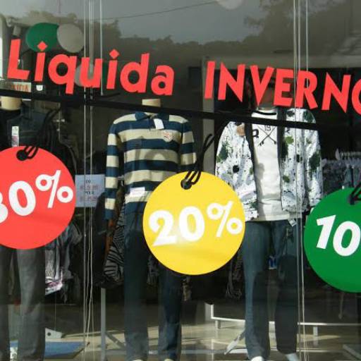 Adesivo Recorte Vitrine em São José do Rio Preto, SP por Public Gráfica e Brindes