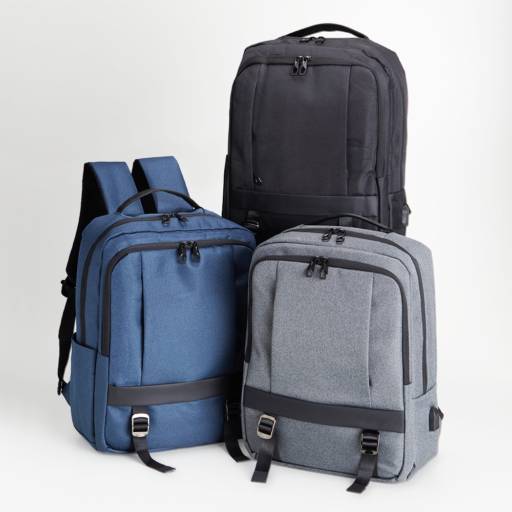 01355 Mochila de Nylon 20 Litros em São José do Rio Preto, SP por Public Gráfica e Brindes