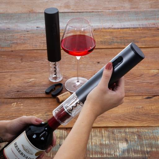 18560 Saca-rolhas Elétrico com LED em São José do Rio Preto, SP por Public Gráfica e Brindes