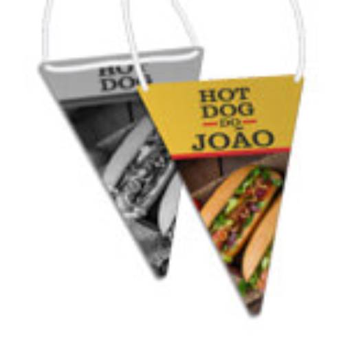 Bandeirolas - Papel coche 275 G em São José do Rio Preto, SP por Public Gráfica e Brindes