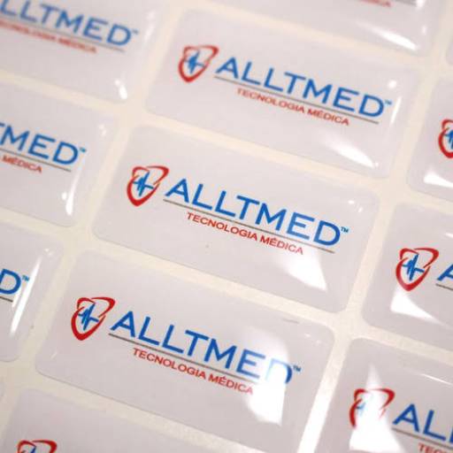 Adesivos Resinados Branco em São José do Rio Preto, SP por Public Gráfica e Brindes