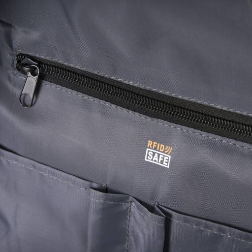 14778 Mochila Poliéster com Bloqueador RFID em São José do Rio Preto, SP por Public Gráfica e Brindes