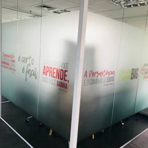 Adesivo Jateado em São José do Rio Preto, SP por Public Gráfica e Brindes