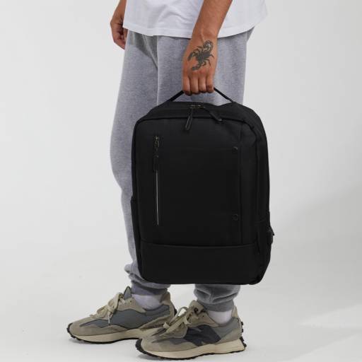 01354 Mochila de Nylon 22 Litros em São José do Rio Preto, SP por Public Gráfica e Brindes