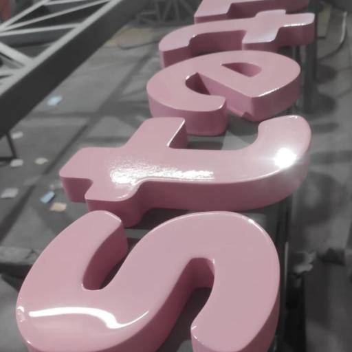 Letras Caixa - Destaque Visual para Seu Negócio em São José dos Campos/SP por ACM Vale - Comunicação Visual e Estruturas Metálicas 