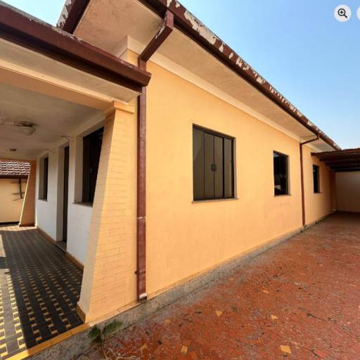 Casa - 3 quartos 2 banheiros