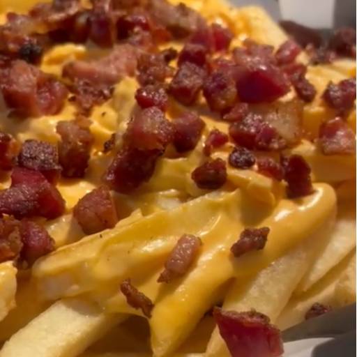 Porção de Batata com Bacon e Queijo em Santa Cruz do Rio Pardo SP