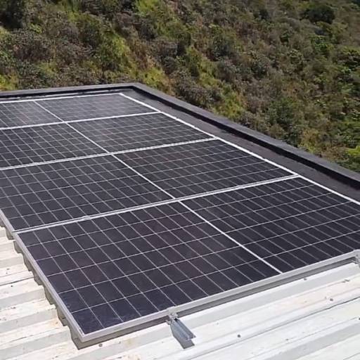 Sistema Híbrido em São Francisco Xavier/ SP - Geração de 400Kwh/mês+ bateria de 100ah/48V/5Kwh - Backup de 4hs (Tv, Geladeira, Iluminação, Wi-fi) 