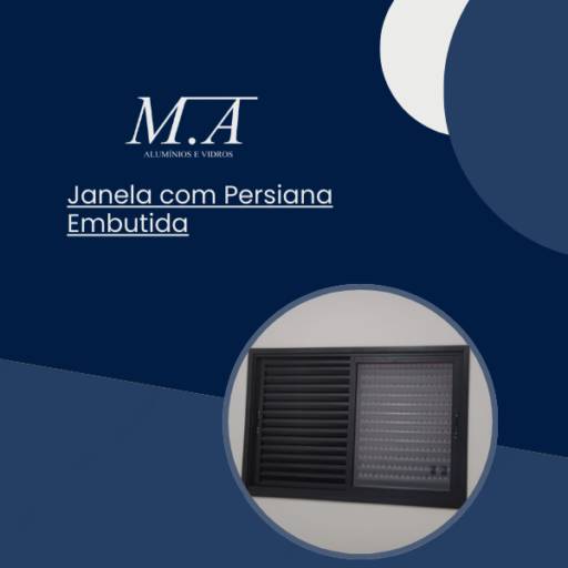 Janela com Persiana Embutida