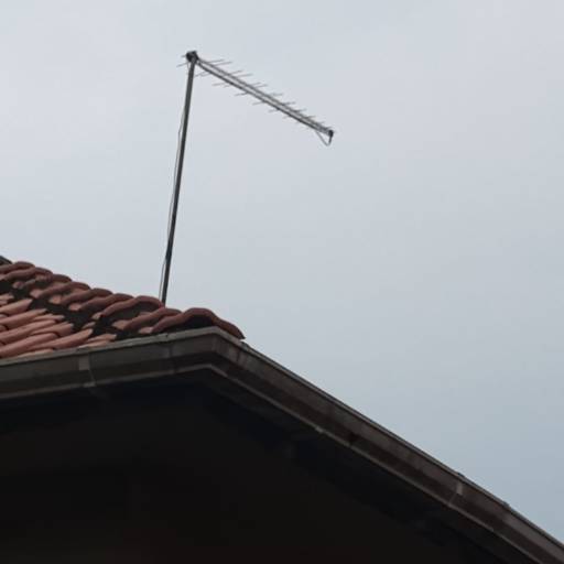 Antena Proeletronic 38 elementos instalada para três pontos em 29/03/2026