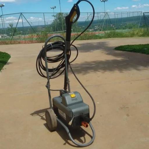 Lavadora de Alta Pressão Kärcher HD 585 para Locação