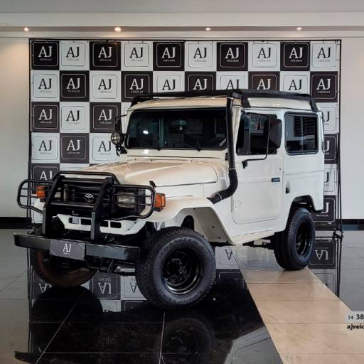 TOYOTA BANDEIRANTE 3.7 4X4 DIESEL TETO RÍGIDO- 1996 em Botucatu, SP por AJ Veículos