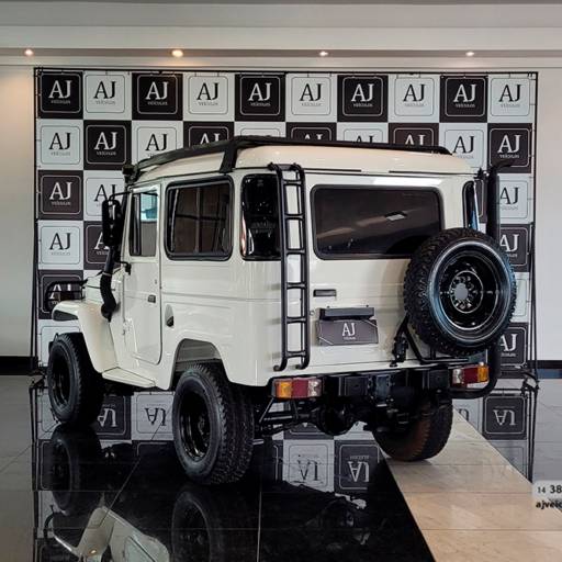 TOYOTA BANDEIRANTE 3.7 4X4 DIESEL TETO RÍGIDO- 1996 em Botucatu, SP por AJ Veículos