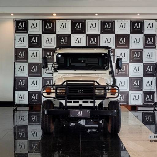 TOYOTA BANDEIRANTE 3.7 4X4 DIESEL TETO RÍGIDO- 1996 em Botucatu, SP por AJ Veículos