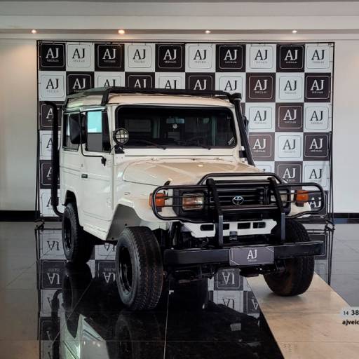 TOYOTA BANDEIRANTE 3.7 4X4 DIESEL TETO RÍGIDO- 1996 em Botucatu, SP por AJ Veículos