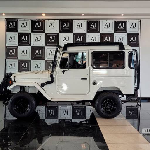 TOYOTA BANDEIRANTE 3.7 4X4 DIESEL TETO RÍGIDO- 1996 em Botucatu, SP por AJ Veículos