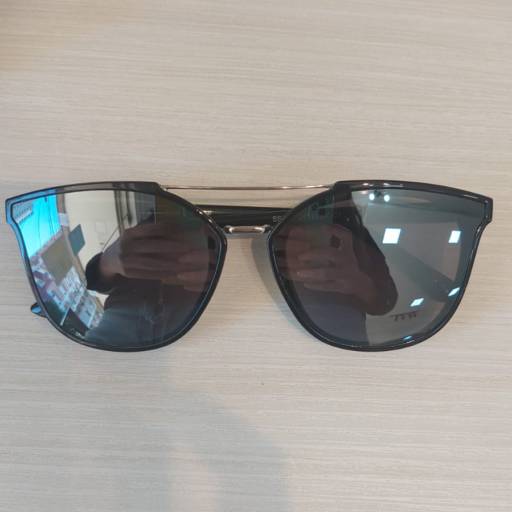 Óculos de sol Feminino Sion SS059